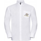 color:white